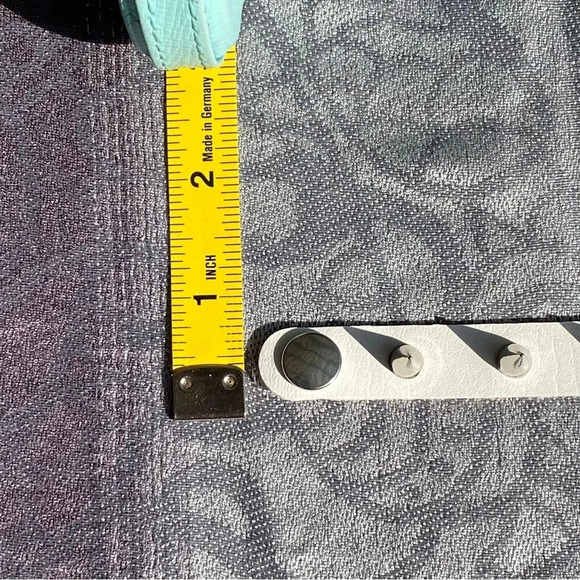 White Leather Punk Goth Spike Rock Metal Stud Snap Cuff Bracelet NWT - Picture 4 of 4